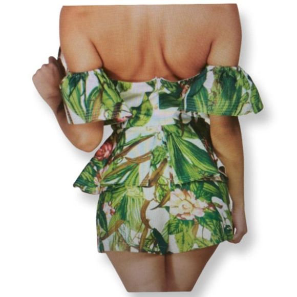 NWT BEAUTIFUL FLORAL ROMPER! - Picture 2 of 7
